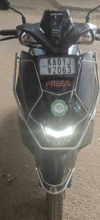 Mat/black Suzuki Avenis 125 Standard Edition