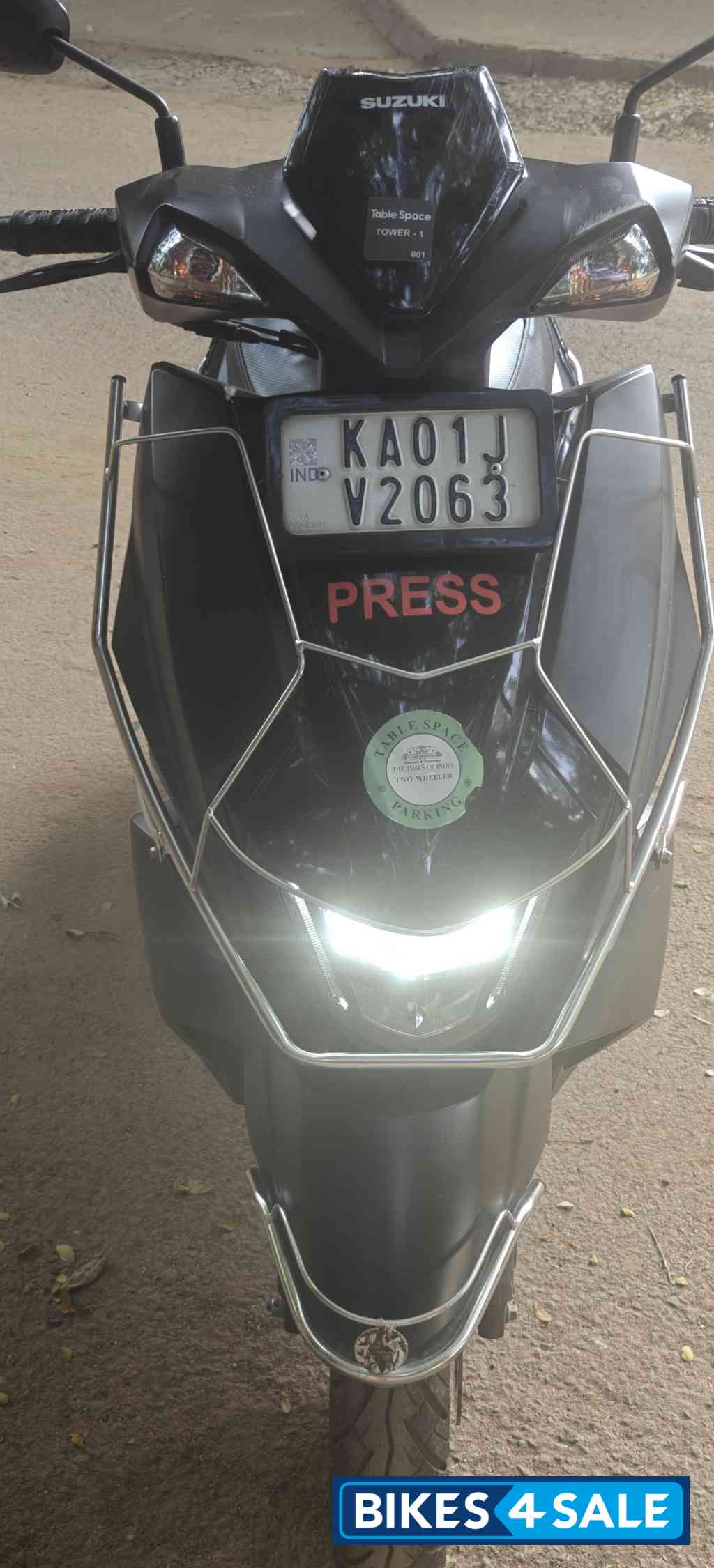 Mat/black Suzuki Avenis 125 Standard Edition