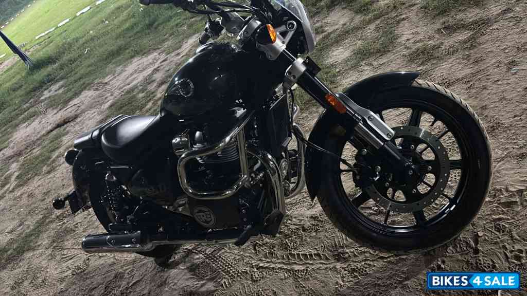 Royal Enfield Super Meteor 650