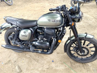 Jawa 42 Dual Tone 2023 Model