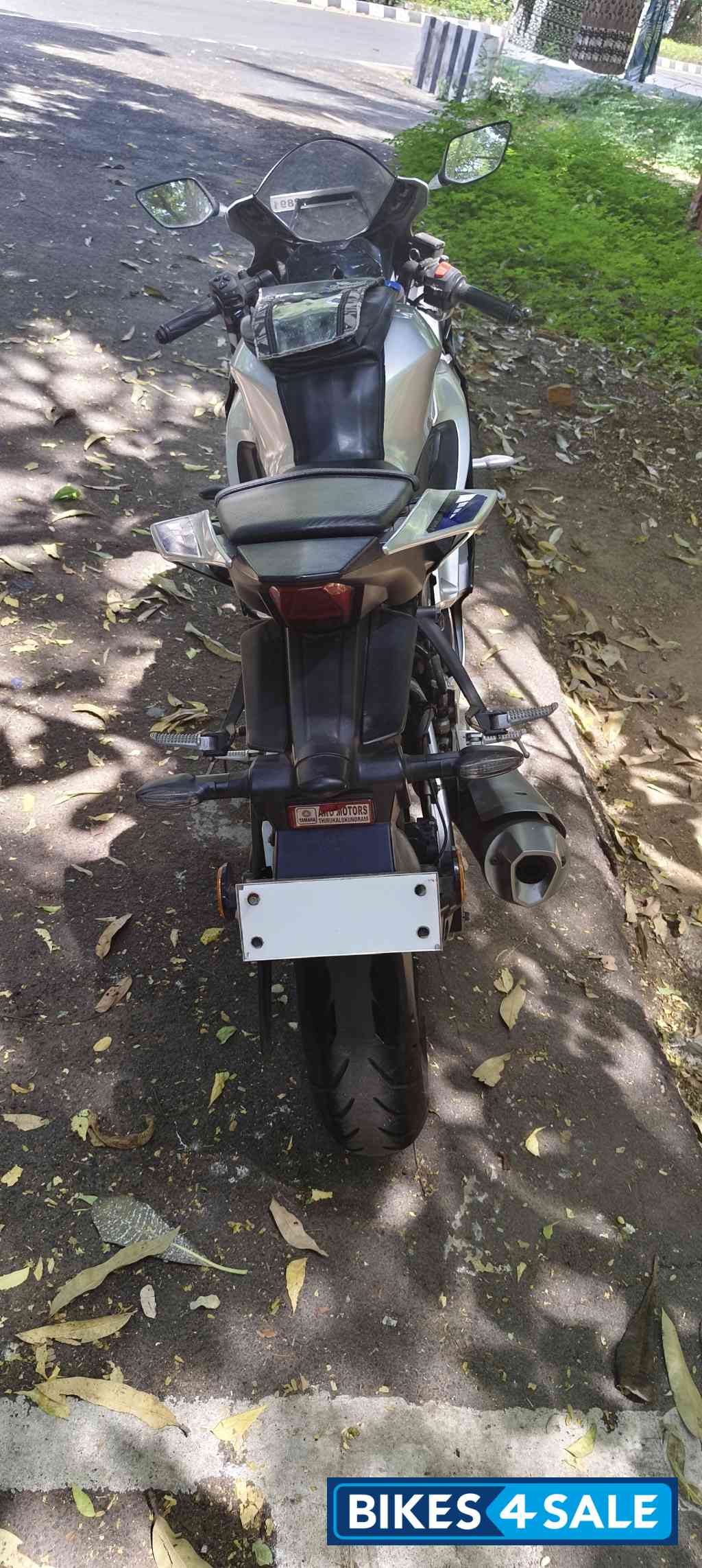 Yamaha R15M
