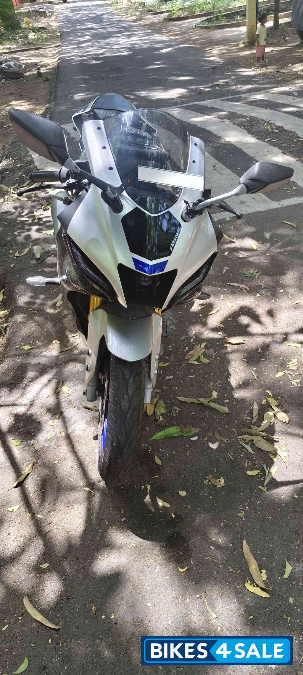 Yamaha R15M
