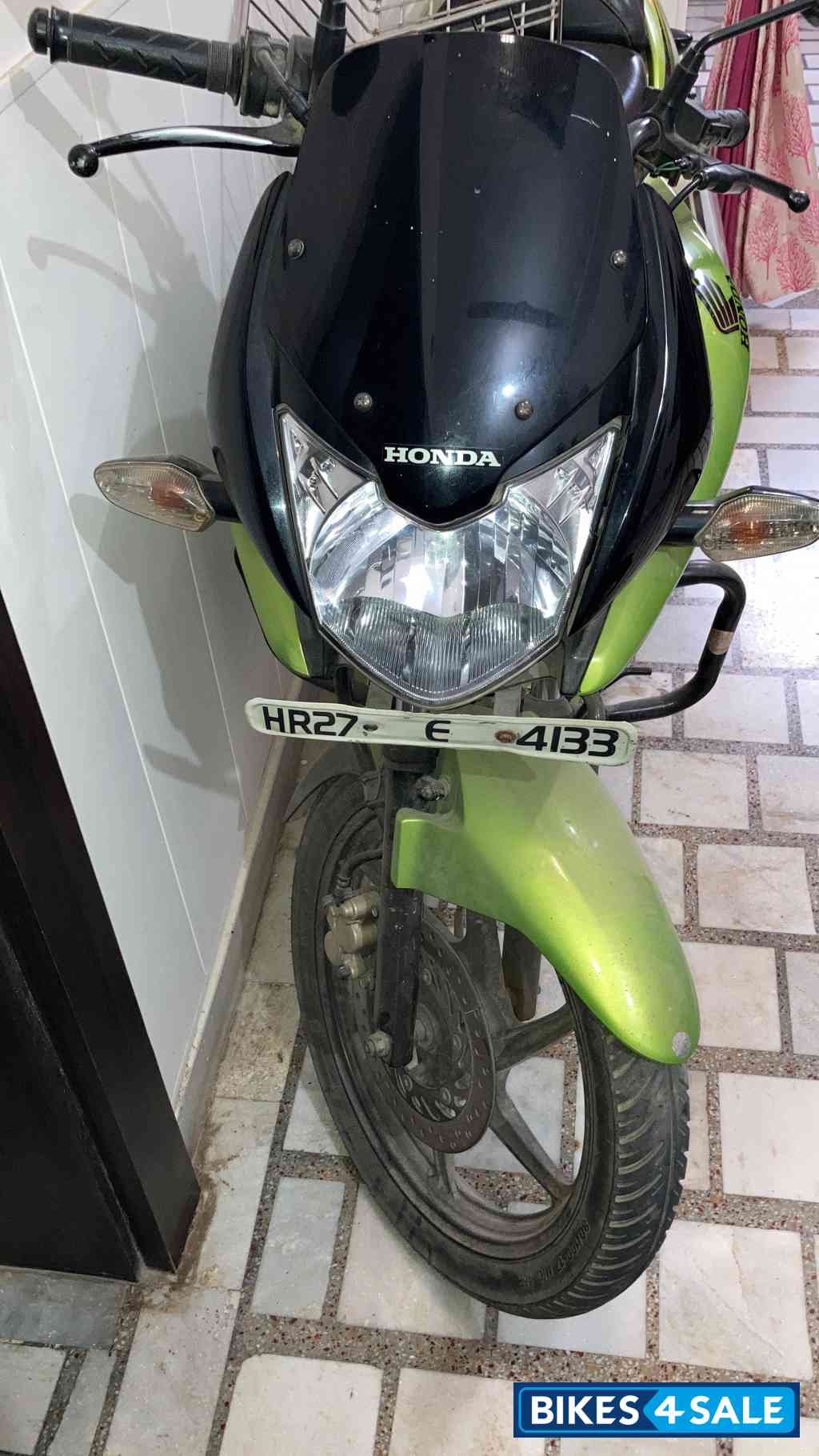 C Palm Green Honda CBF Stunner