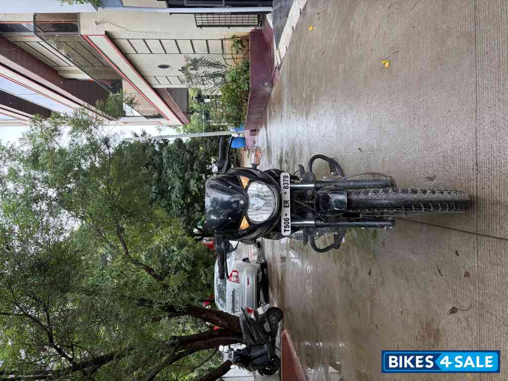 Black Bajaj Pulsar 150