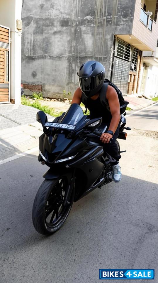 Knight Black Yamaha YZF R15 S V3.0 Knight Black Yamaha YZF R15 S V3.0