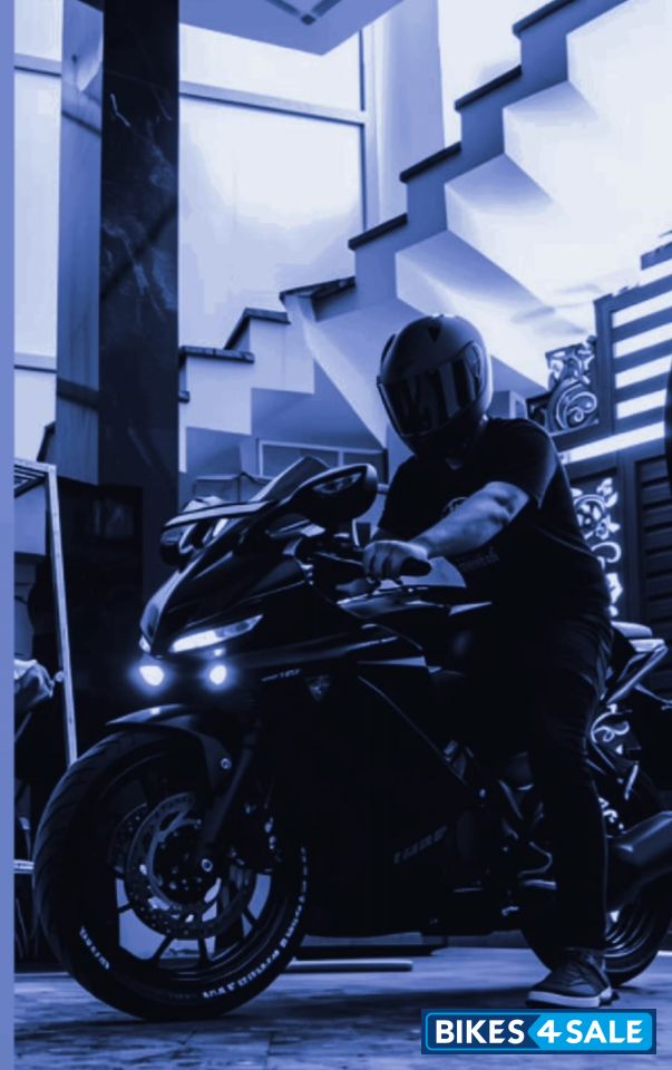 Knight Black Yamaha YZF R15 S V3.0 Knight Black Yamaha YZF R15 S V3.0