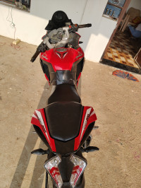 Red Bajaj Pulsar RS 200