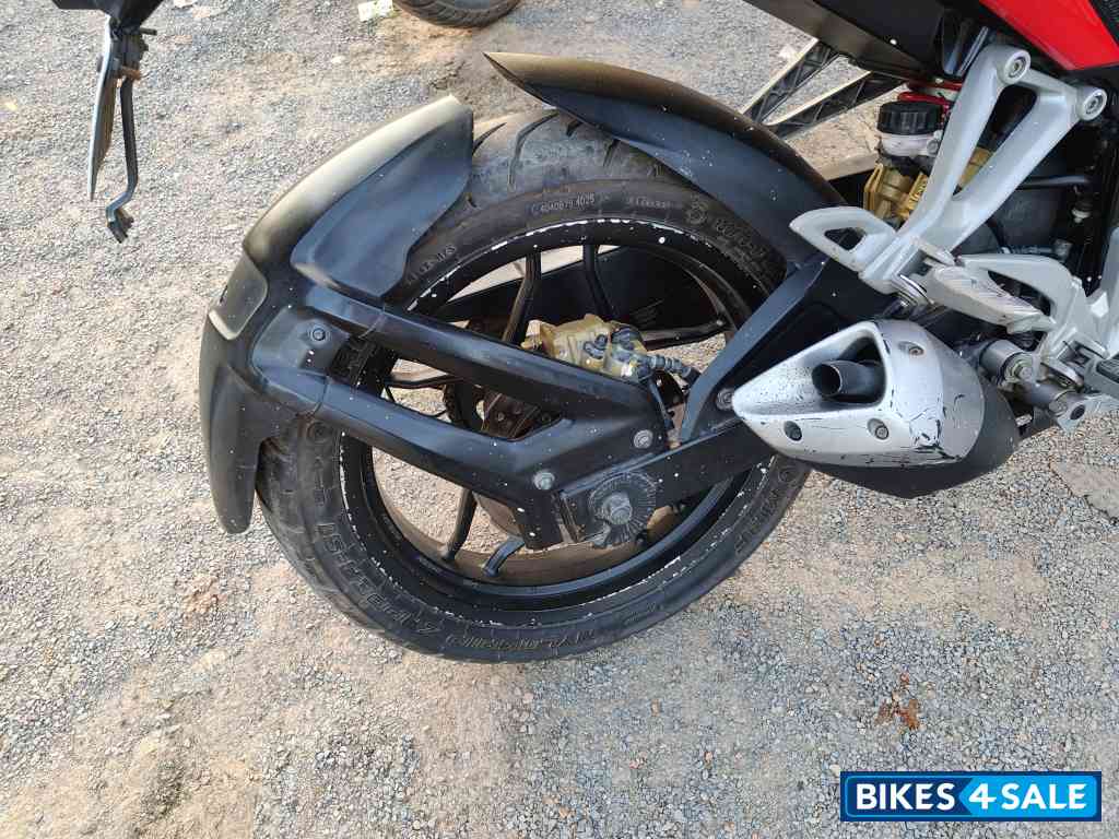 Red Bajaj Pulsar RS 200 Red Bajaj Pulsar RS 200