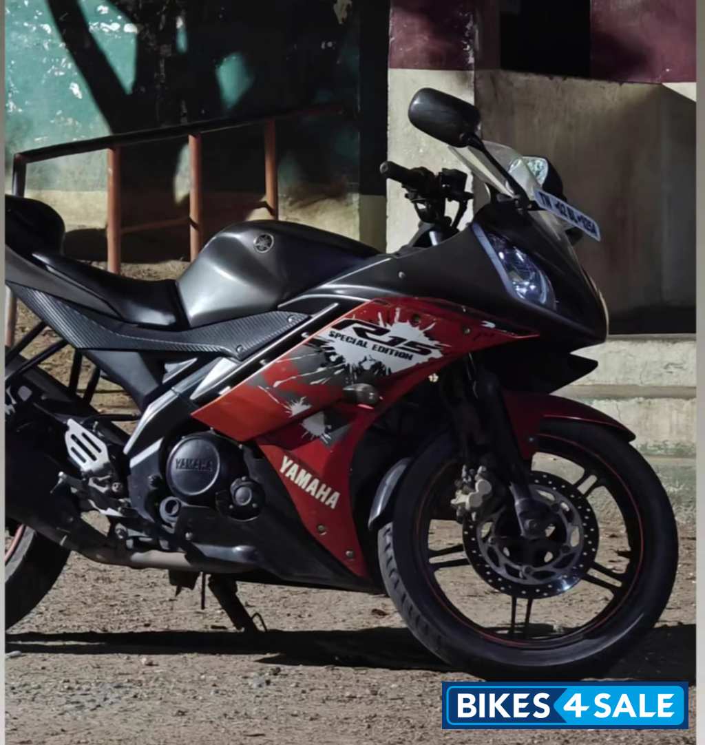 Yamaha YZF R15 V2