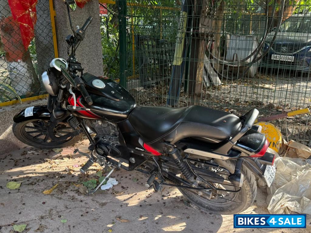 Black And Red Bajaj Avenger Street 220