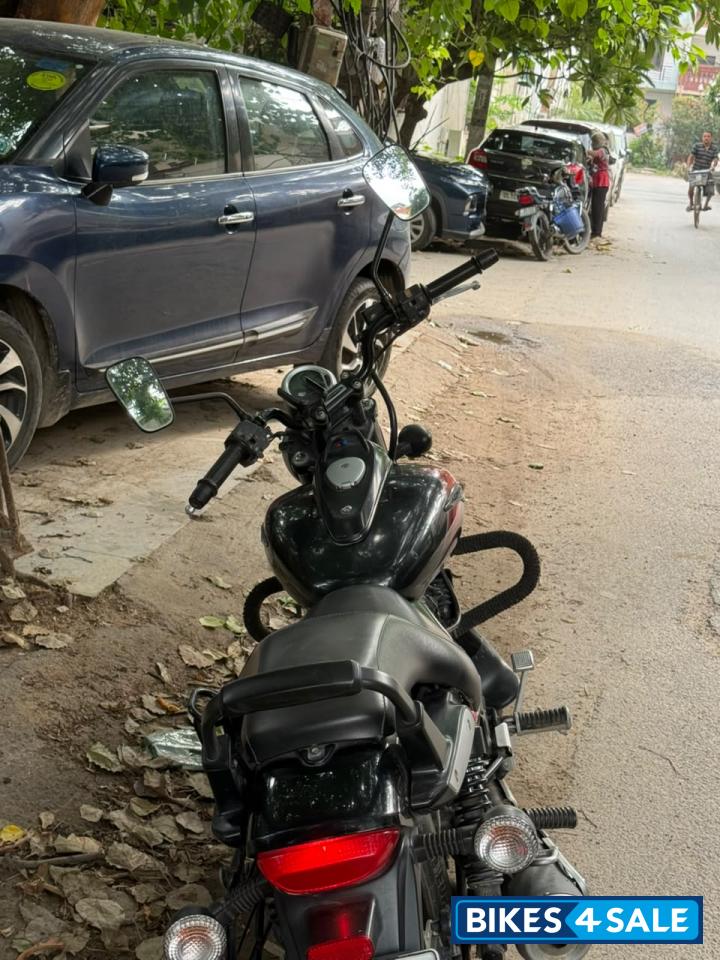 Black And Red Bajaj Avenger Street 220 Black And Red Bajaj Avenger Street 220