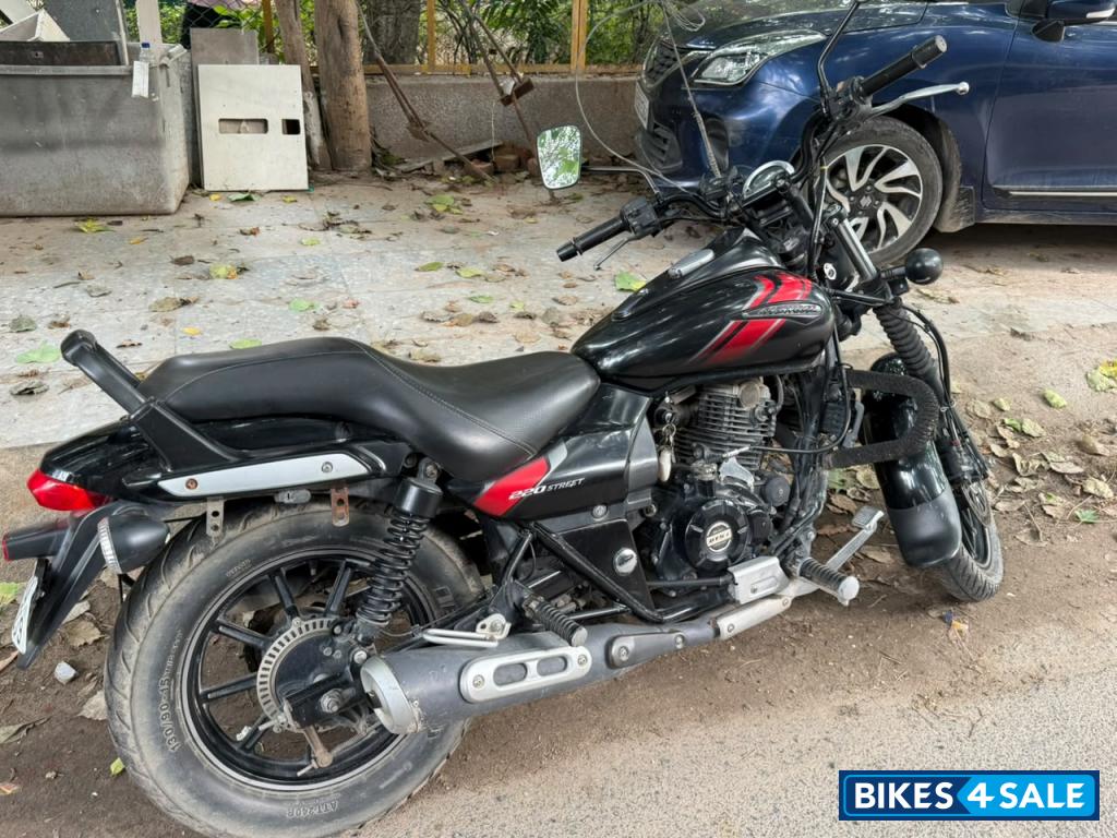 Black And Red Bajaj Avenger Street 220 Black And Red Bajaj Avenger Street 220