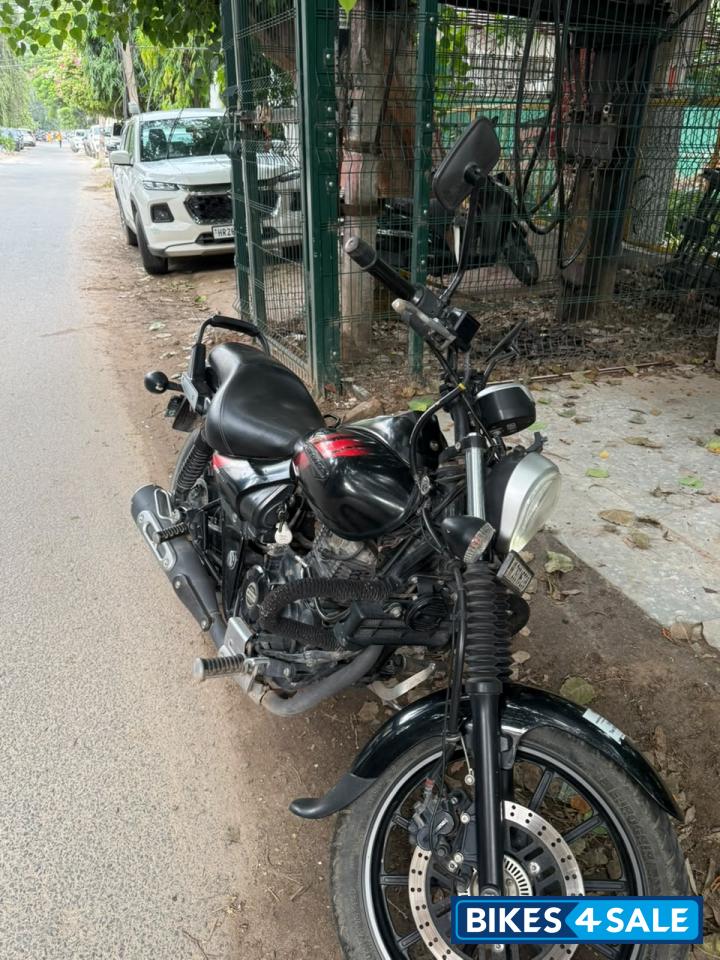 Black And Red Bajaj Avenger Street 220 Black And Red Bajaj Avenger Street 220