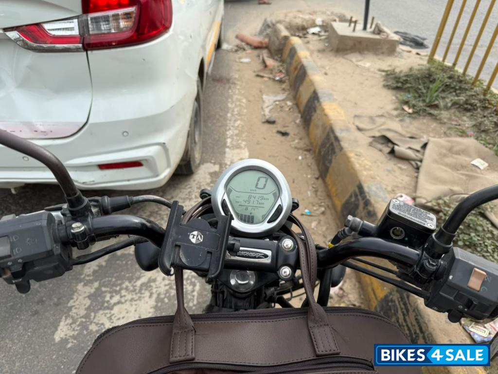 Black And Red Bajaj Avenger Street 220 Black And Red Bajaj Avenger Street 220