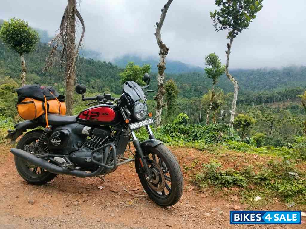 Black& Red Jawa Java 42 fj
