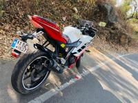 White Yamaha YZF R15 V2