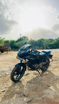 Black (silver) Bajaj Pulsar 220F