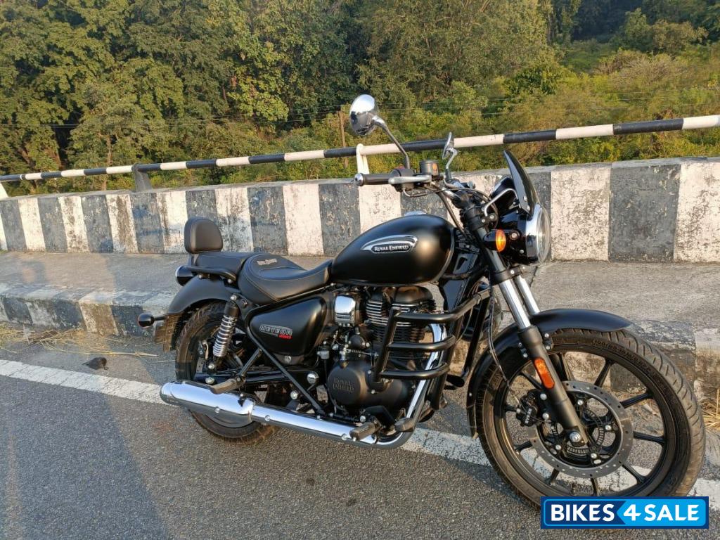 Royal Enfield Meteor 350 Stellar