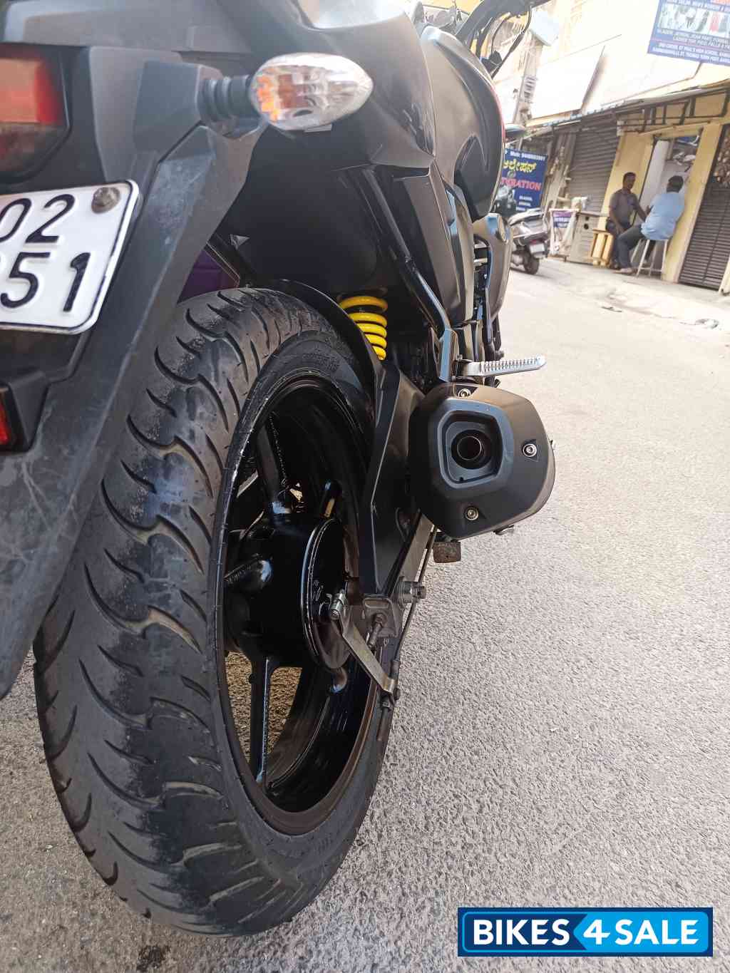 Black Yamaha FZ16 Black Yamaha FZ16