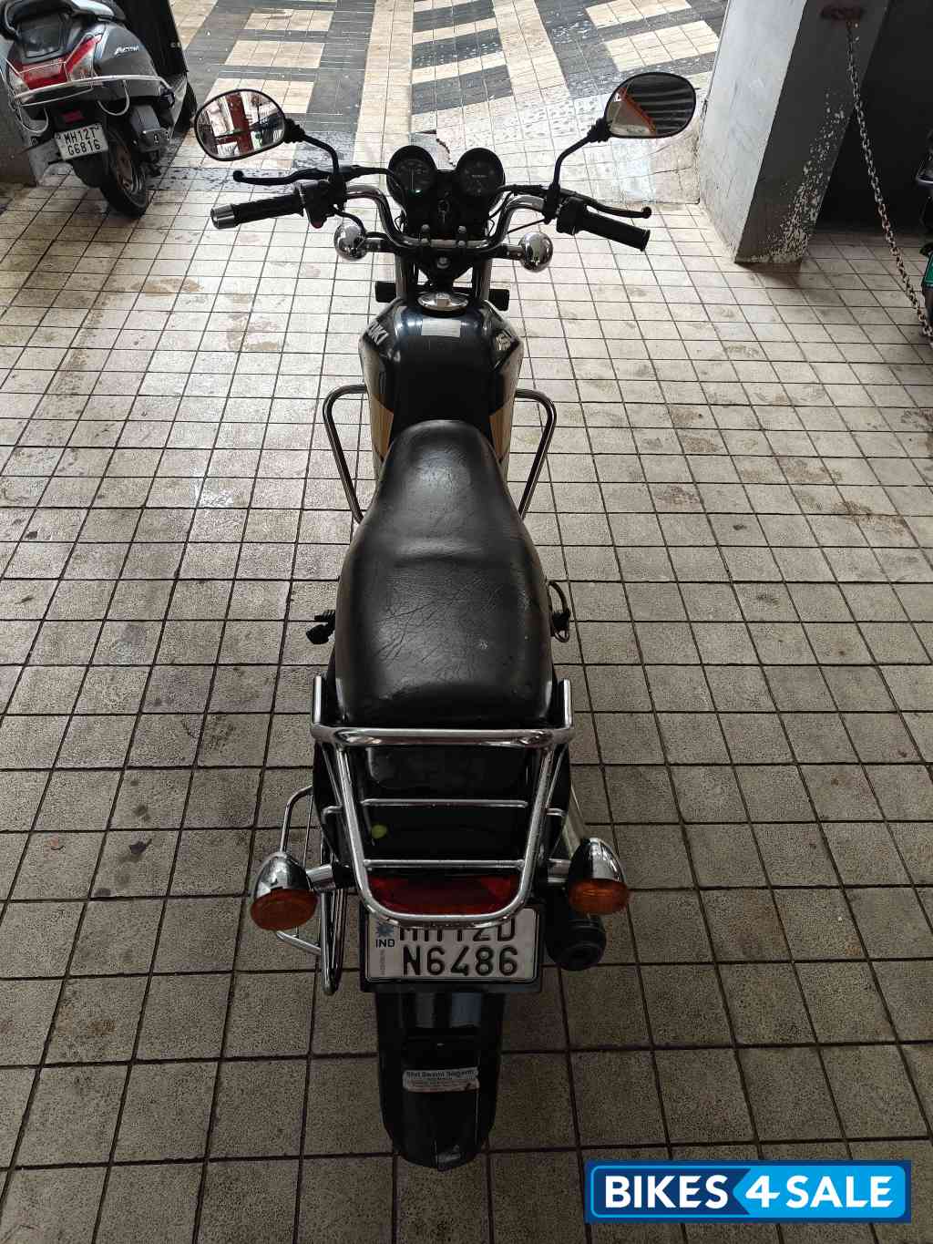 Black Suzuki Heat