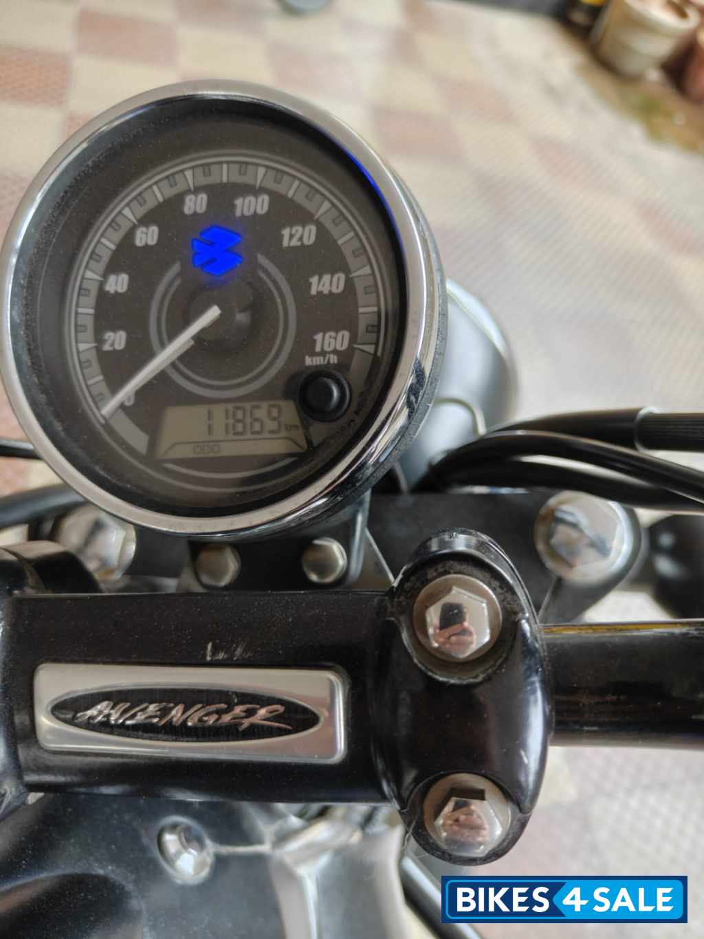 Black Bajaj Avenger Street 220