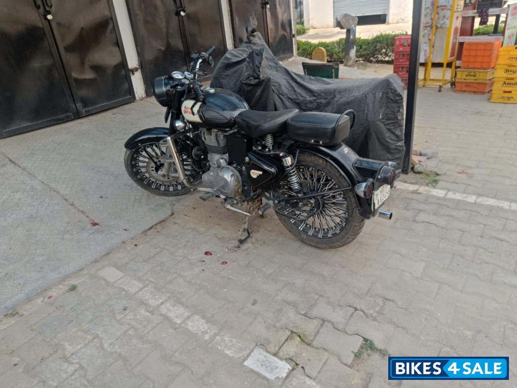 Royal Enfield Classic 350 Royal Enfield Classic 350