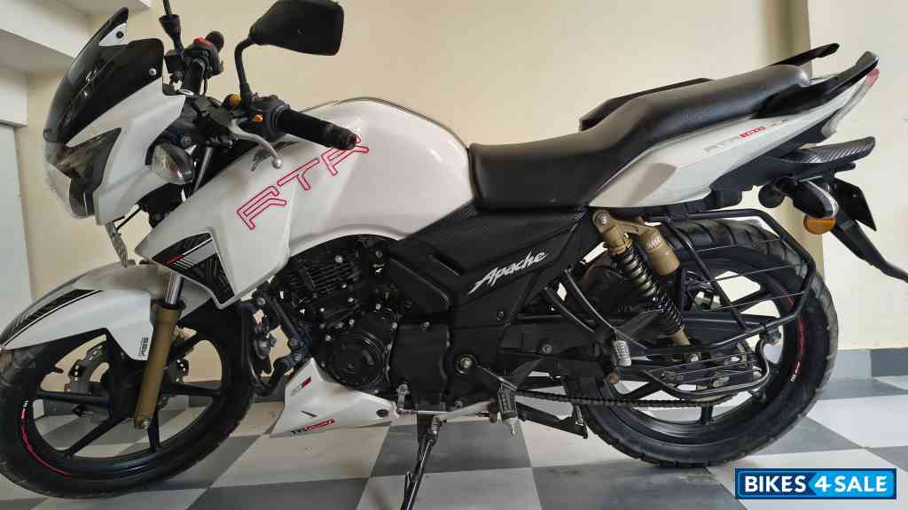 TVS Apache RTR 180 BS6