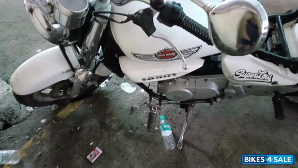 Hyosung Aquila GV250