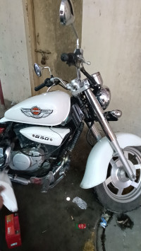 Hyosung Aquila GV250