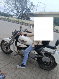 Hyosung Aquila GV250