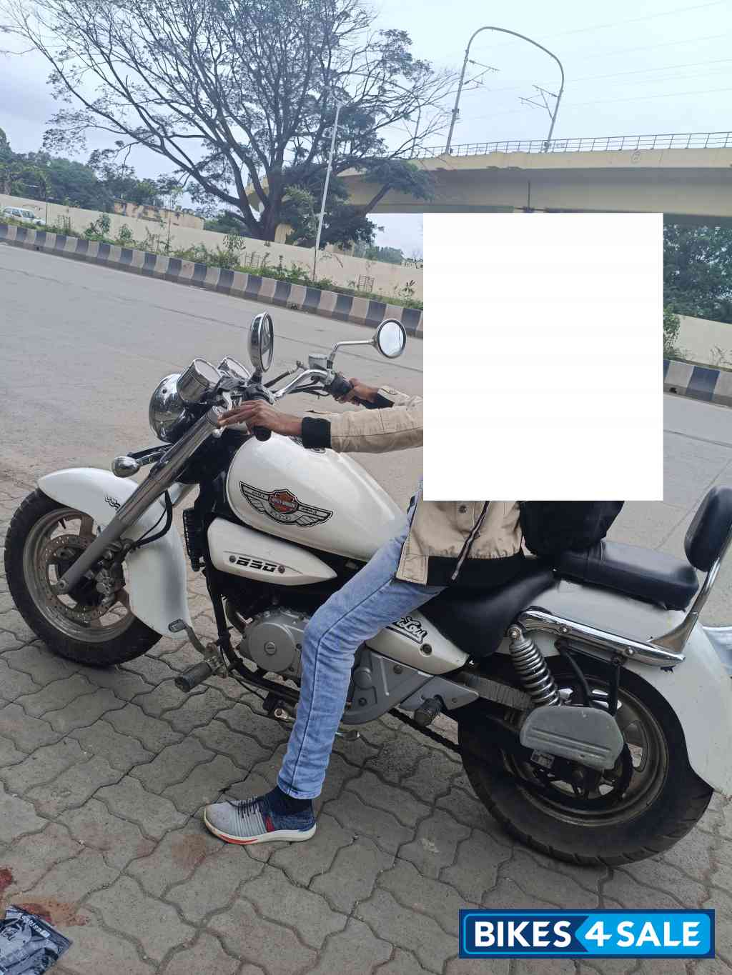 Hyosung Aquila GV250