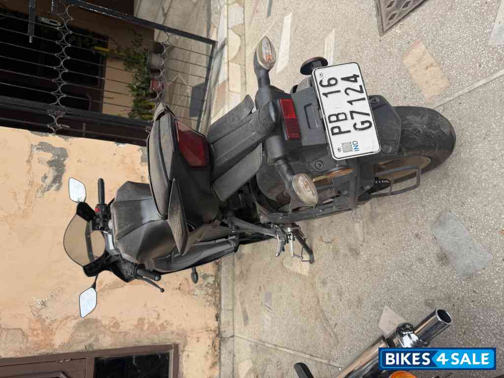 Yamaha R15 V4