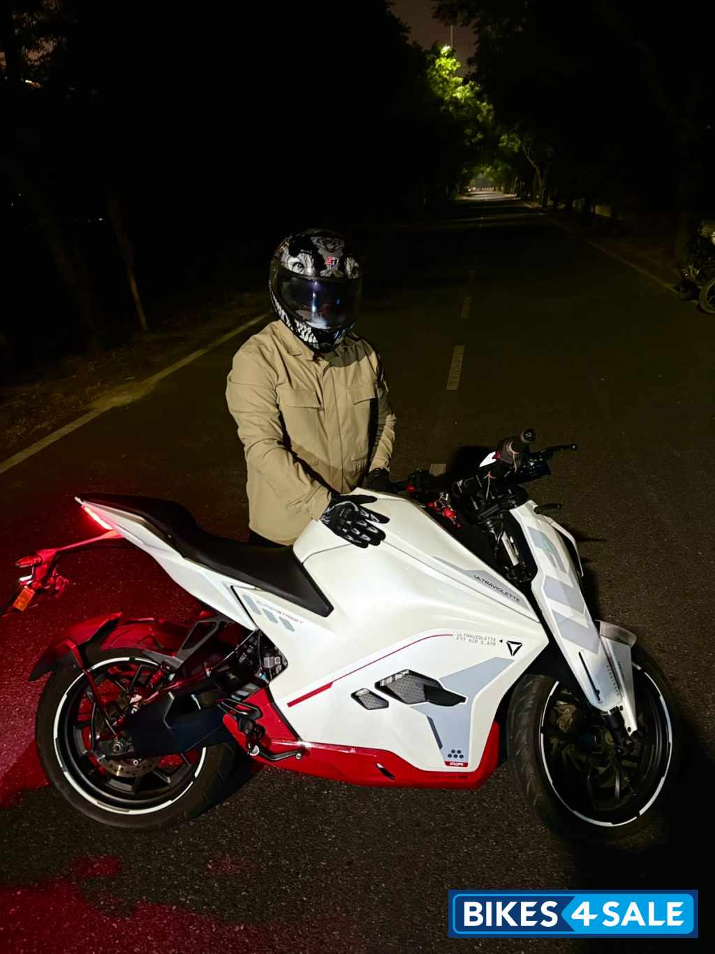 Ultraviolette F77 SuperStreet