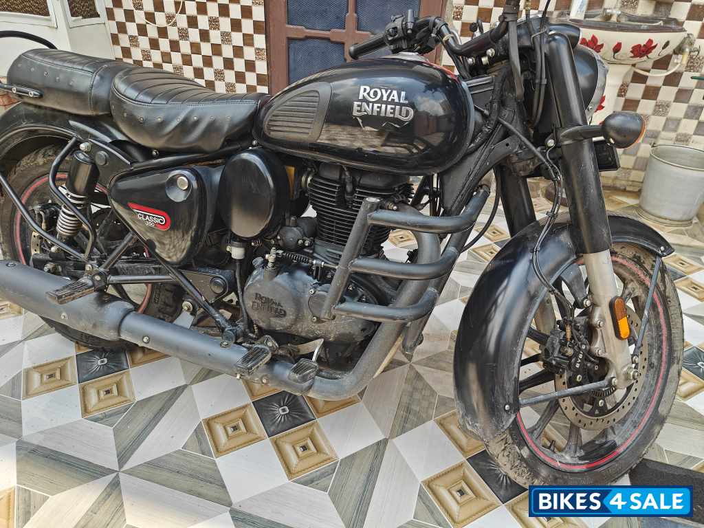 Stealth Black Royal Enfield Classic Stealth Black Stealth Black Royal Enfield Classic Stealth Black
