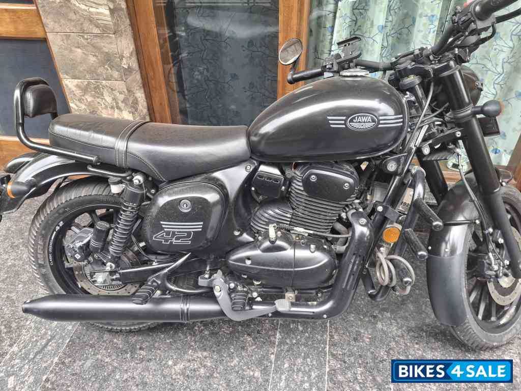 Matt Black Jawa 42 Dual Channel ABS AllStar Black Matt Black Jawa 42 Dual Channel ABS AllStar Black