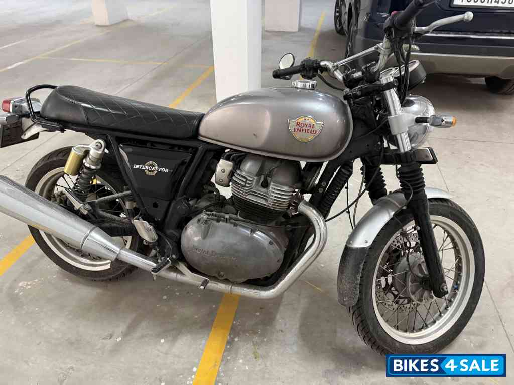 Silver Royal Enfield Interceptor 650 Twin