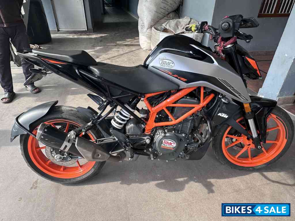 KTM Duke 390