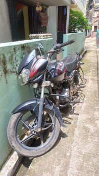 Black Bajaj Discover 150 S