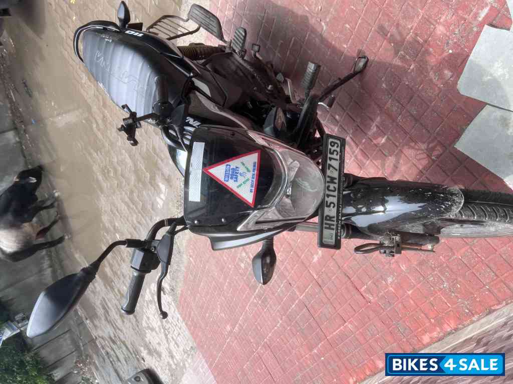 Black Bajaj Platina 110 H-Gear BS6 Black Bajaj Platina 110 H-Gear BS6