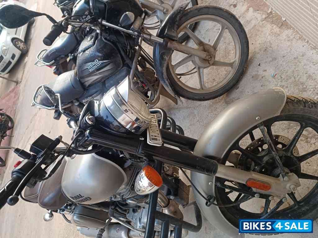 Gun Metal Grey Royal Enfield Classic 350 BS VI Gun Metal Grey Royal Enfield Classic 350 BS VI