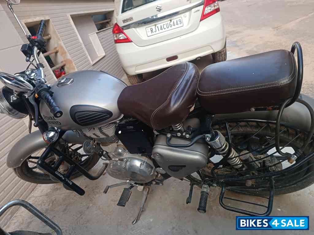 Gun Metal Grey Royal Enfield Classic 350 BS VI Gun Metal Grey Royal Enfield Classic 350 BS VI