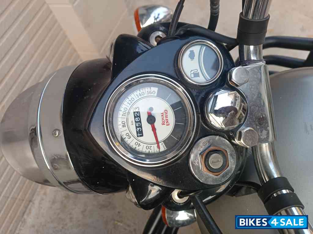 Gun Metal Grey Royal Enfield Classic 350 BS VI Gun Metal Grey Royal Enfield Classic 350 BS VI