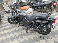 Bajaj Avenger Street 220