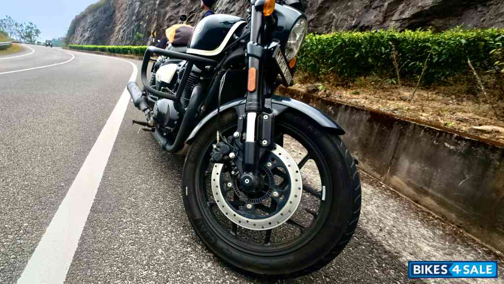 Stencil White Royal Enfield Shotgun 650 Stencil White Royal Enfield Shotgun 650
