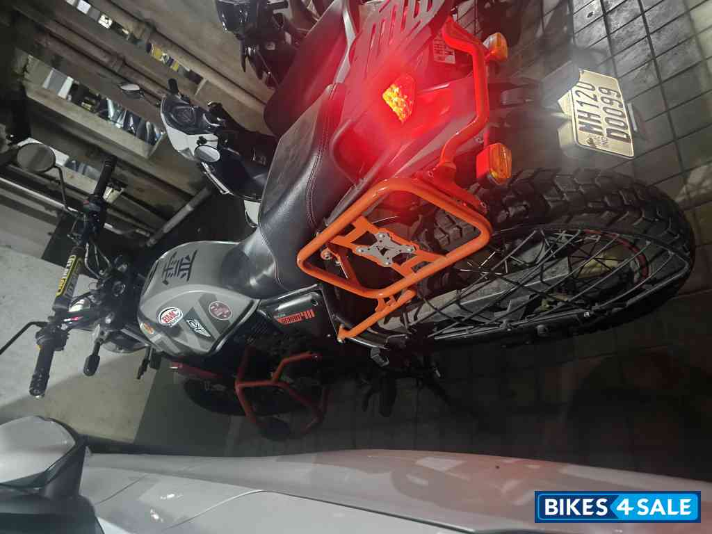 Royal Enfield Scram 411 Royal Enfield Scram 411