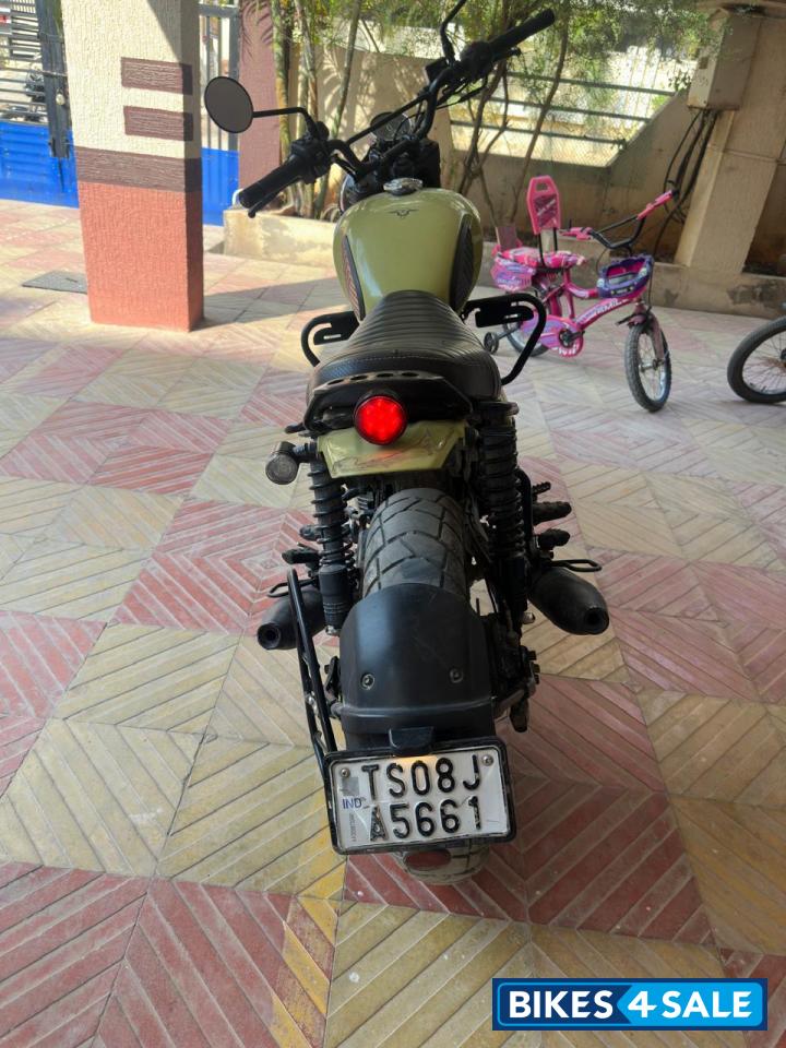 Outlaw Olive Yezdi Scrambler Single Tone Outlaw Olive Yezdi Scrambler Single Tone