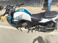 White Yamaha FZ-S FI V2