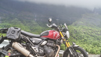 Candy Red Triumph Speed 400