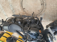 Yezdi Roadster Dual Tone 2025 Model