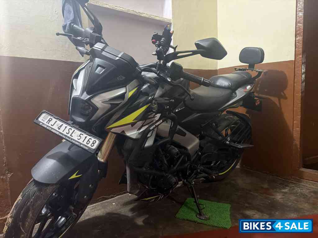 Grey Bajaj Pulsar NS400Z 2025